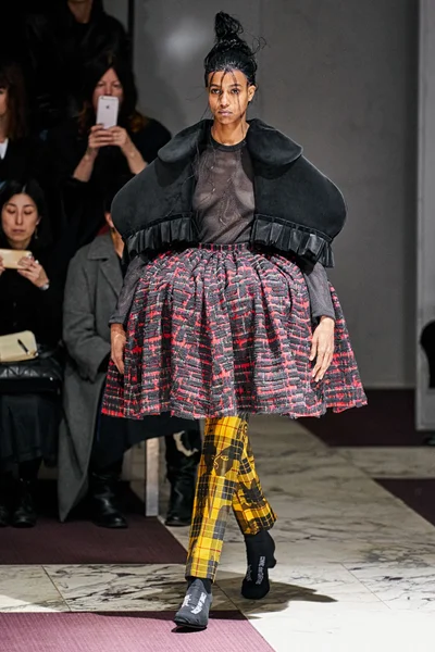 Look 24
